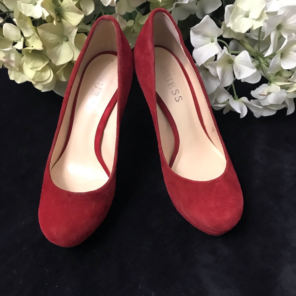 Guess Suede shoes in size 5